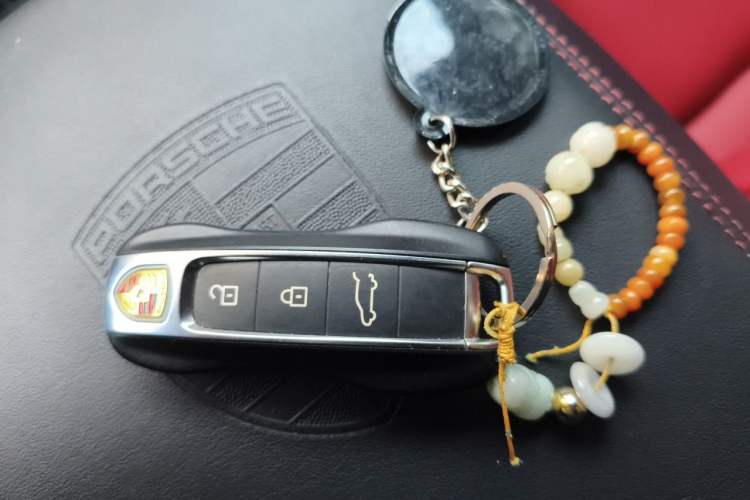 Used Porsche Cayenne 2023 Cayenne 3.0T Platinum Edition Vehicle Key