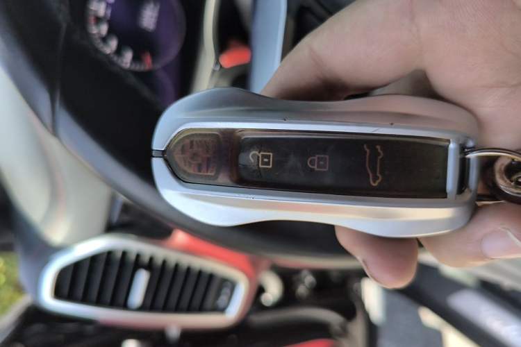 Used Porsche Cayenne 2023 Cayenne 3.0T Platinum Edition Vehicle Key