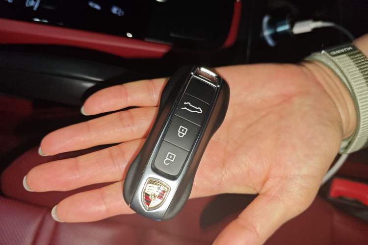 Used Porsche Cayenne 2023 Cayenne 3.0T Platinum Edition Vehicle Key