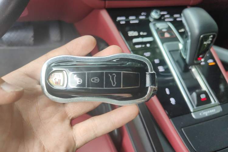 Used Porsche Cayenne 2023 Cayenne 3.0T Platinum Edition Vehicle Key