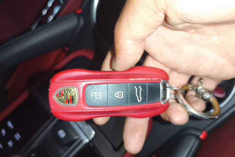 Used Porsche Cayenne 2023 Cayenne 3.0T Platinum Edition Vehicle Key
