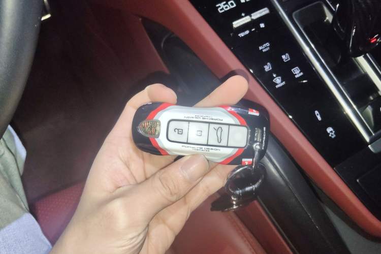 Used Porsche Cayenne 2023 Cayenne 3.0T Vehicle Key