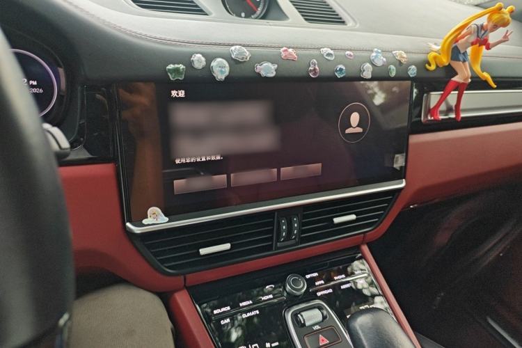 Used Porsche Cayenne 2023 Cayenne 3.0T Platinum Edition Audio And AC Panel