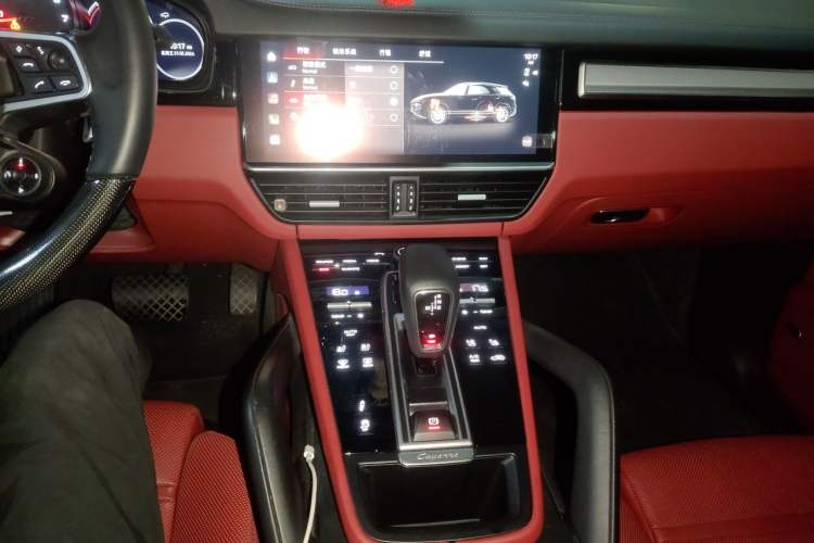 Used Porsche Cayenne 2023 Cayenne 3.0T Platinum Edition Audio And AC Panel