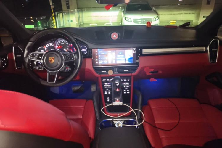 Used Porsche Cayenne 2023 Cayenne Coupé 3.0T Platinum Edition Center Console