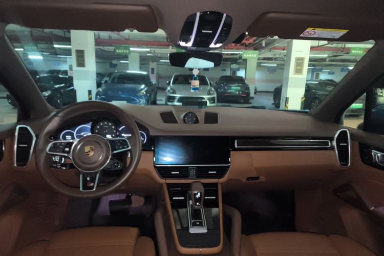 Used Porsche Cayenne 2023 Cayenne 3.0T Platinum Edition Center Console