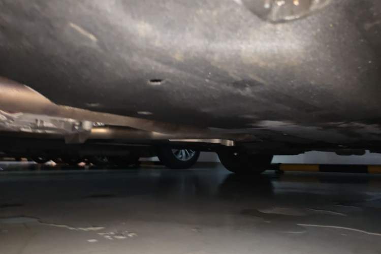Used Porsche Cayenne 2023 Cayenne 3.0T Platinum Edition Chassis Front Left