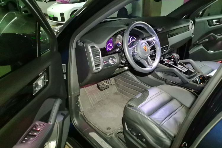 Used Porsche Cayenne 2023 Cayenne Coupé 3.0T Driver Seat