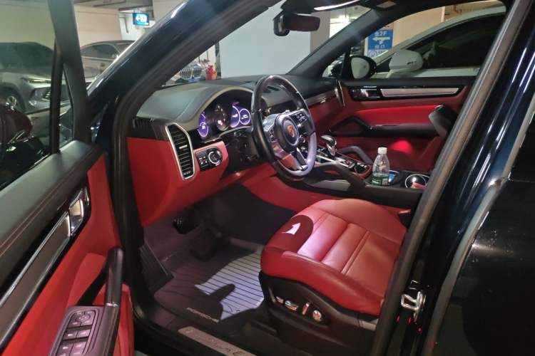 Used Porsche Cayenne 2023 Cayenne 3.0T Platinum Edition Driver Seat