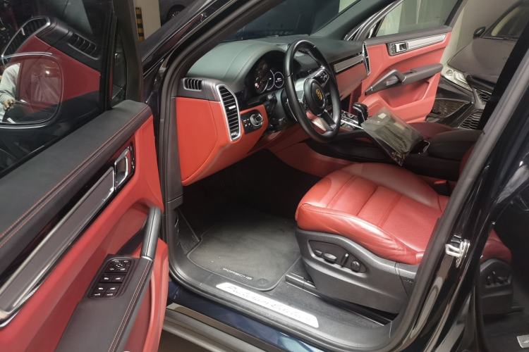 Used Porsche Cayenne 2023 Cayenne 3.0T Platinum Edition Driver Seat