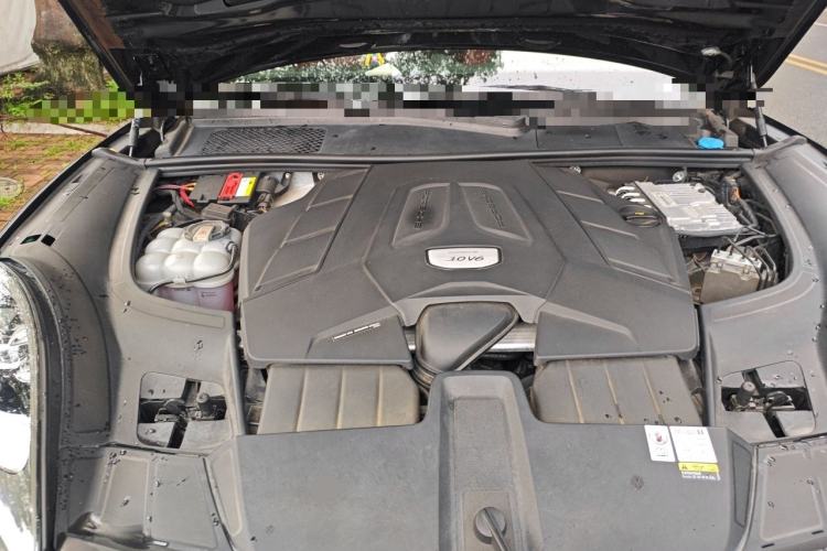 Used Porsche Cayenne 2023 Cayenne 3.0T Platinum Edition Engine Bay