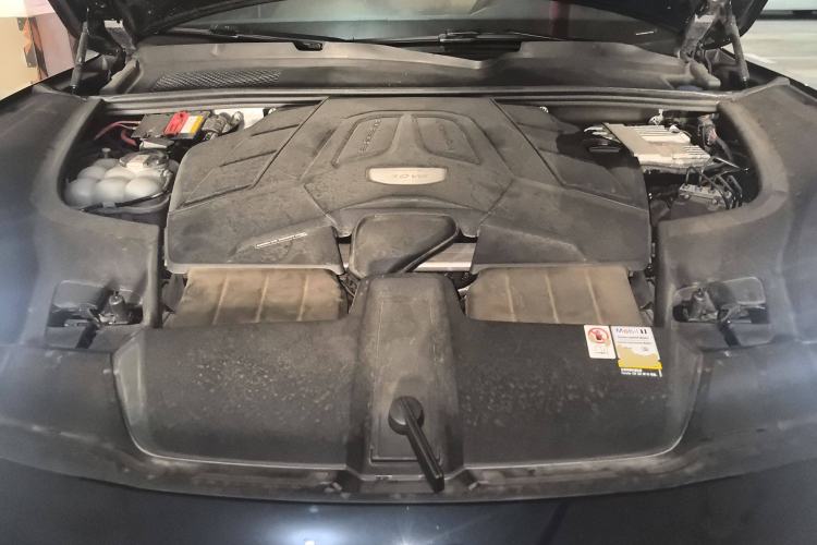 Used Porsche Cayenne 2023 Cayenne 3.0T Platinum Edition Engine Bay