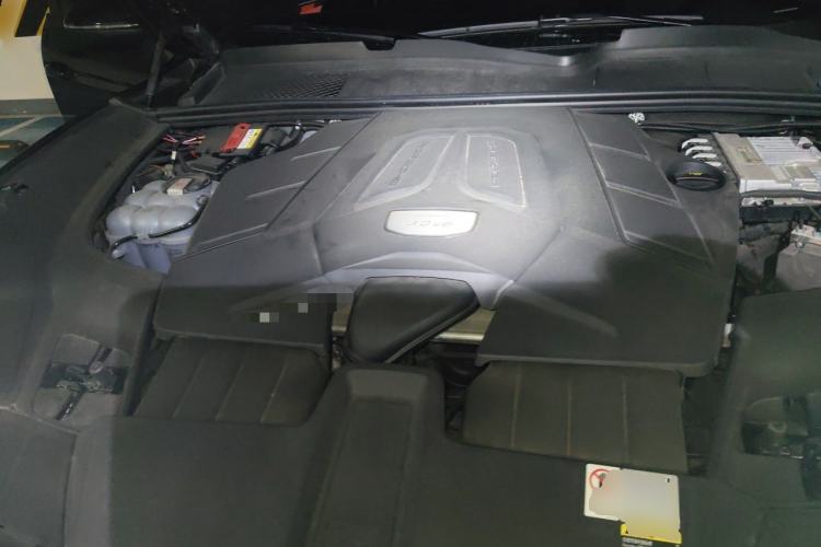 Used Porsche Cayenne 2023 Cayenne 3.0T Platinum Edition Engine Bay