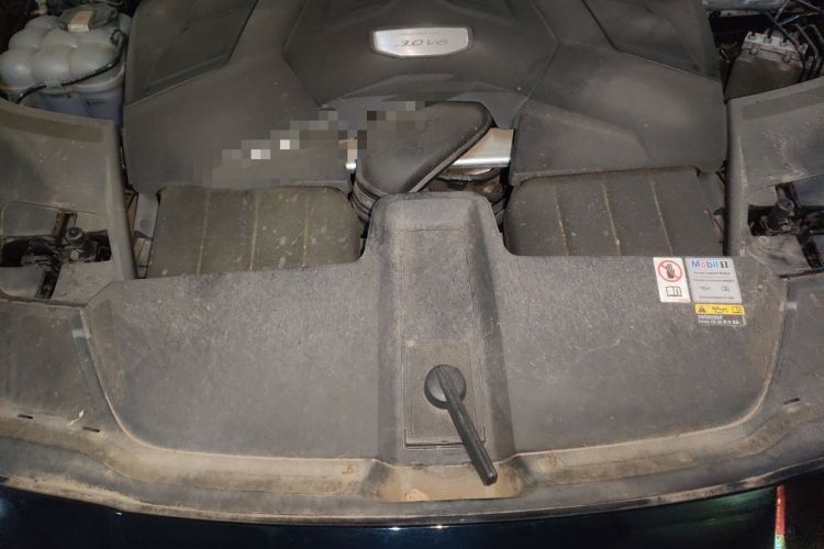 Used Porsche Cayenne 2023 Cayenne 3.0T Platinum Edition Engine Bay