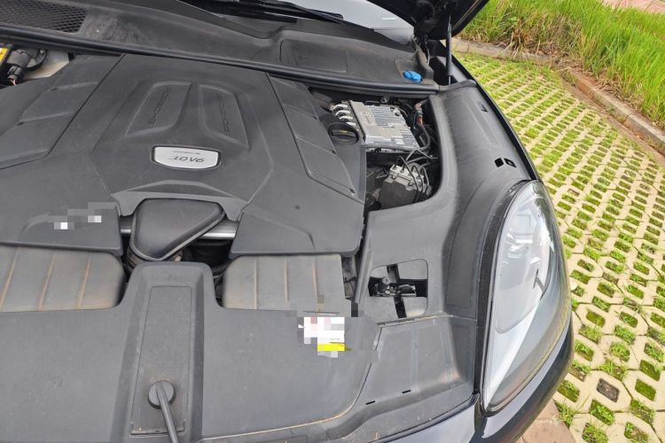 Used Porsche Cayenne 2023 Cayenne 3.0T Platinum Edition Engine Bay Left