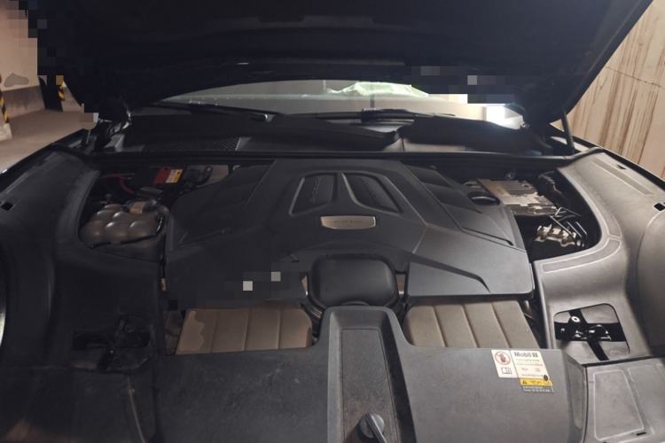 Used Porsche Cayenne 2023 Cayenne S 2.9T Platinum Edition Engine Bay