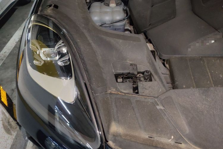 Used Porsche Cayenne 2023 Cayenne 3.0T Platinum Edition Engine Bay Right