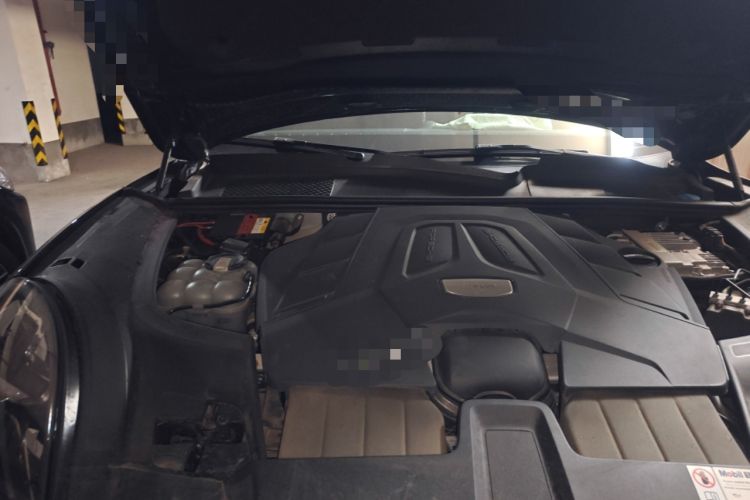 Used Porsche Cayenne 2023 Cayenne S 2.9T Platinum Edition Engine Bay Right