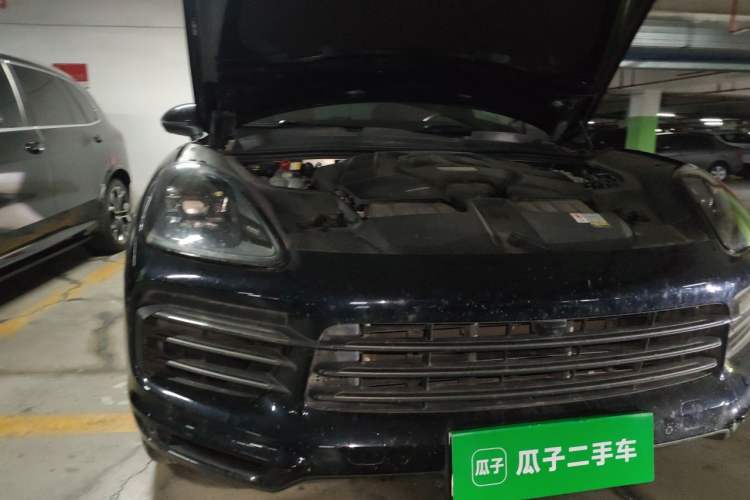 Used Porsche Cayenne 2023 Cayenne 3.0T Platinum Edition Engine Bay Right