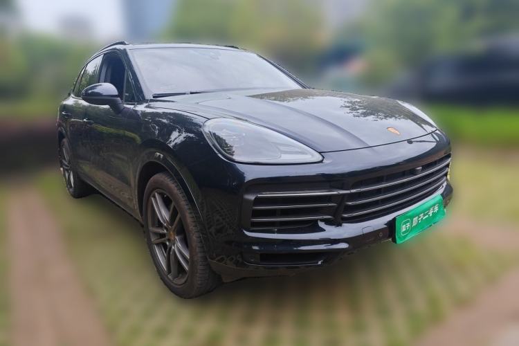 Used Porsche Cayenne 2023 Cayenne 3.0T Platinum Edition Front Right 45 Deg