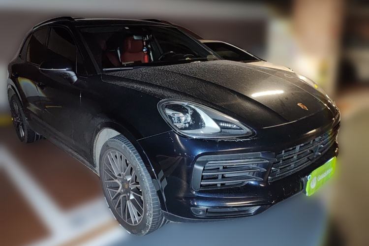 Used Porsche Cayenne 2023 Cayenne Coupé 3.0T Platinum Edition Front Right 45 Deg
