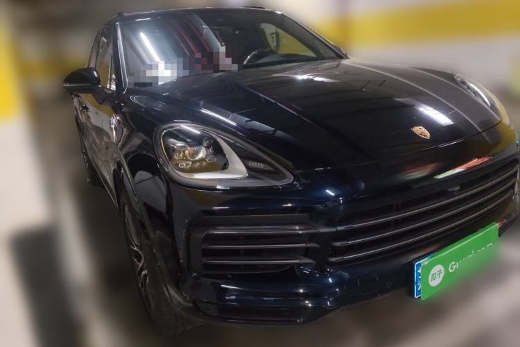 Used Porsche Cayenne 2023 Cayenne 3.0T Platinum Edition Front Right 45 Deg