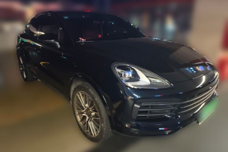 Used Porsche Cayenne 2023 Cayenne Coupé 3.0T Platinum Edition Front Right 45 Deg