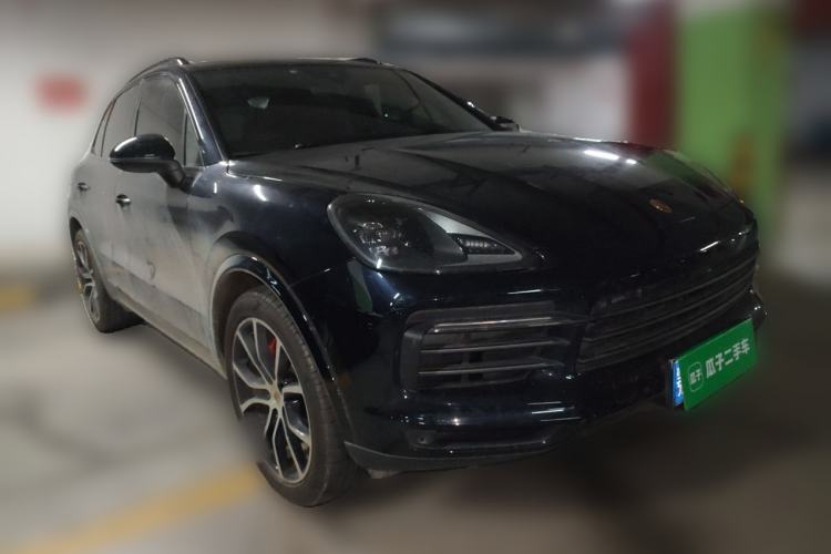 Used Porsche Cayenne 2023 Cayenne 3.0T Platinum Edition Front Right 45 Deg
