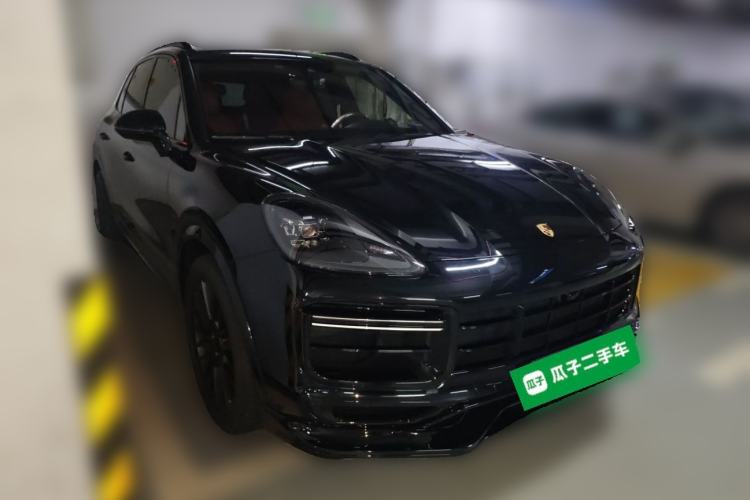 Used Porsche Cayenne 2023 Cayenne 3.0T Platinum Edition Front Right 45 Deg
