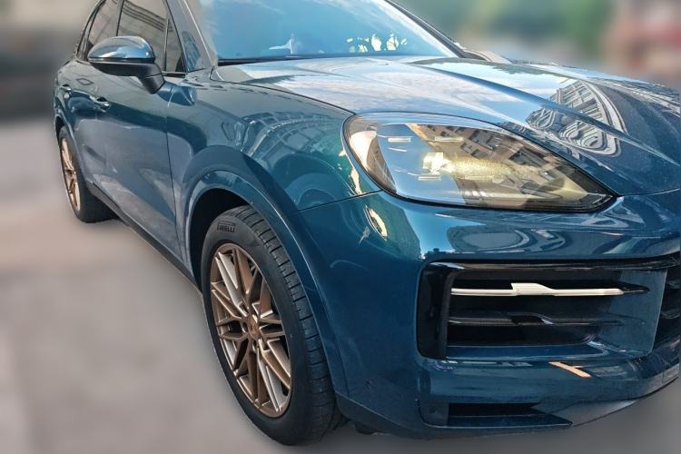 Used Porsche Cayenne 2023 Cayenne 3.0T Front Right 45 Deg