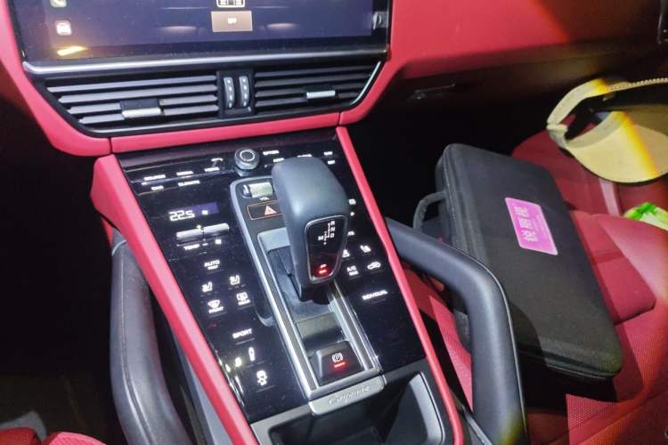 Used Porsche Cayenne 2023 Cayenne 3.0T Gear Lever