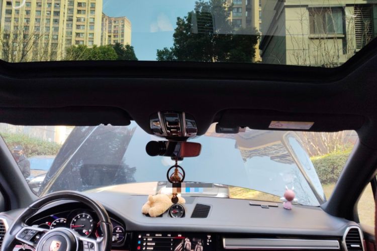Used Porsche Cayenne 2023 Cayenne 3.0T Platinum Edition Headliner