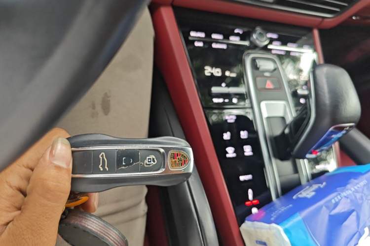 Used Porsche Cayenne 2023 Cayenne 3.0T Platinum Edition Interior 1