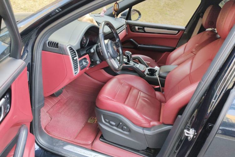 Used Porsche Cayenne 2023 Cayenne 3.0T Platinum Edition Interior 3
