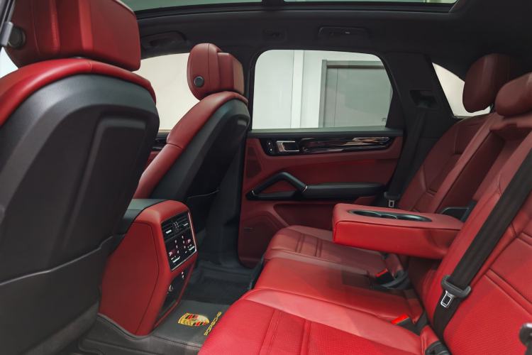 Used Porsche Cayenne 2023 Cayenne 3.0T Interior 8