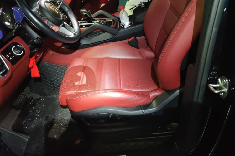 Used Porsche Cayenne 2023 Cayenne 3.0T Platinum Edition Left Front Seat