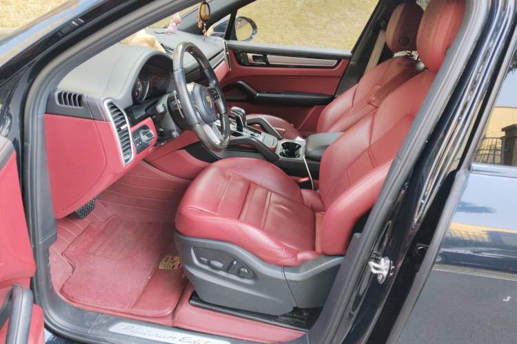 Used Porsche Cayenne 2023 Cayenne 3.0T Platinum Edition Left Front Seat