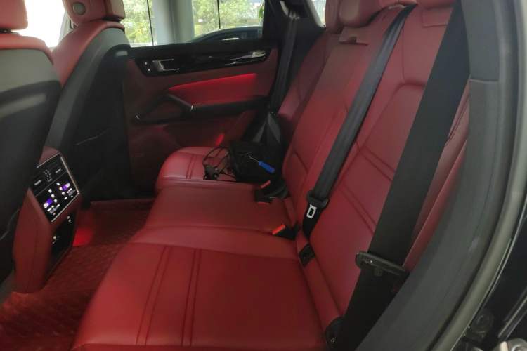 Used Porsche Cayenne 2023 Cayenne 3.0T Left Rear Seat