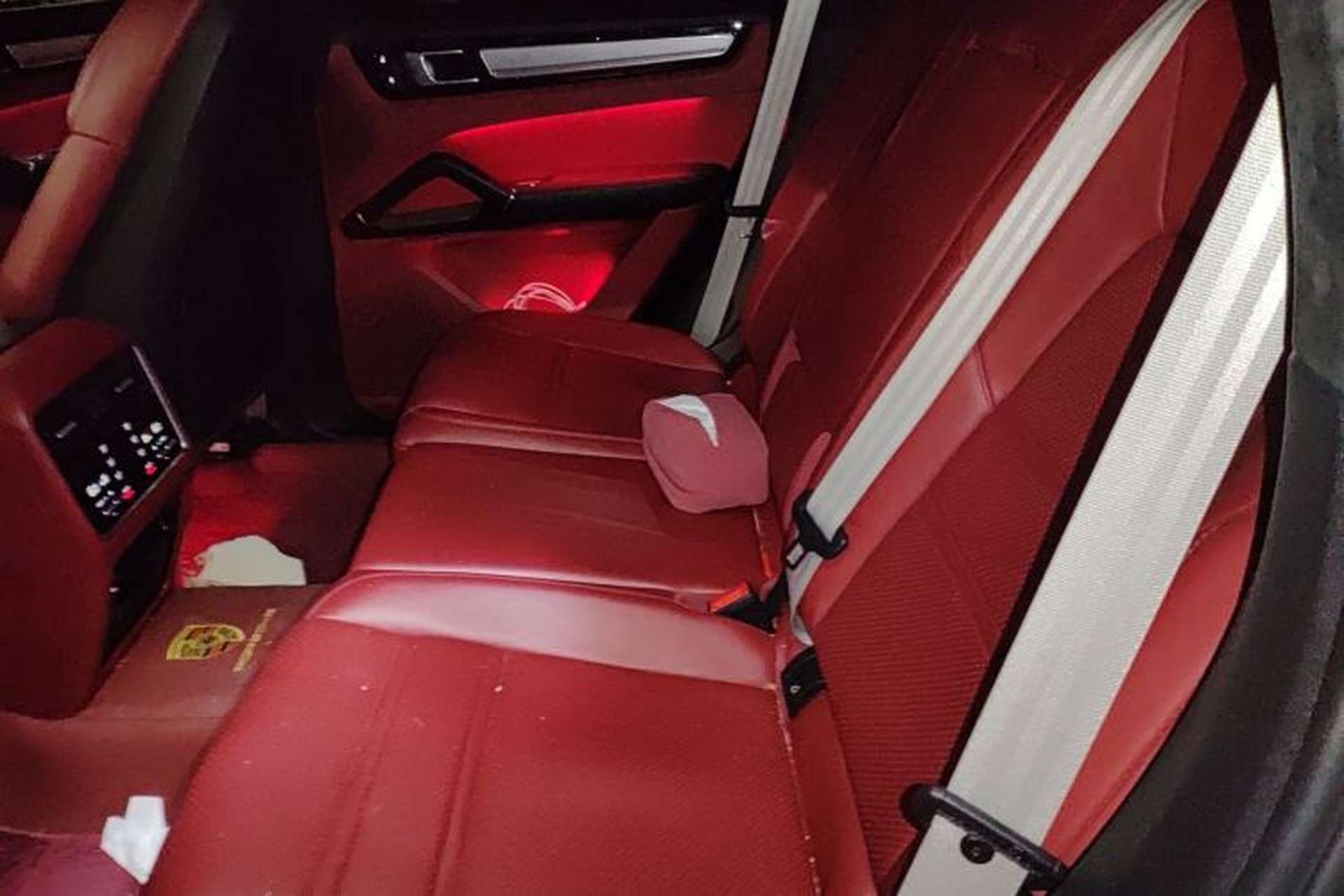 Used Porsche Cayenne 2023 Cayenne Coupé 3.0T Platinum Edition Left Rear Seat