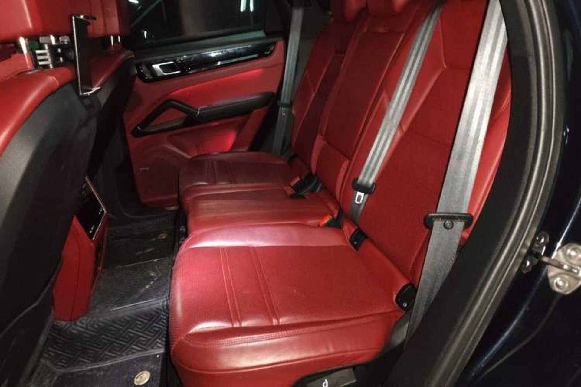 Used Porsche Cayenne 2023 Cayenne 3.0T Platinum Edition Left Rear Seat