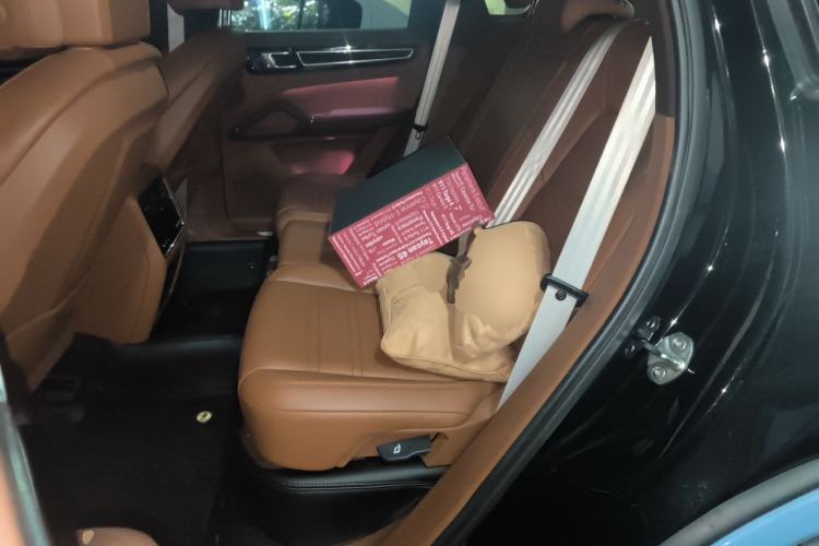 Used Porsche Cayenne 2023 Cayenne 3.0T Platinum Edition Left Rear Seat
