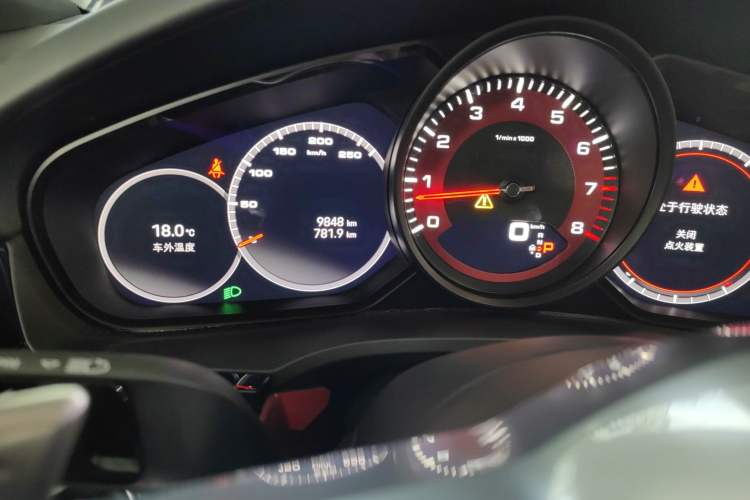 Used Porsche Cayenne 2023 Cayenne 3.0T Odometer Close Up