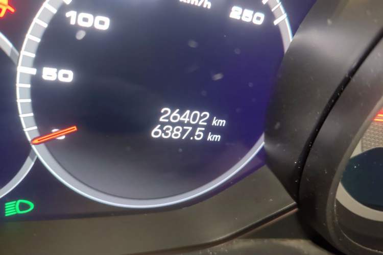 Used Porsche Cayenne 2023 Cayenne 3.0T Platinum Edition Odometer Close Up