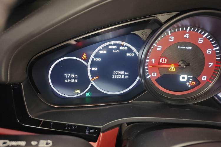 Used Porsche Cayenne 2023 Cayenne S 2.9T Platinum Edition Odometer Close Up