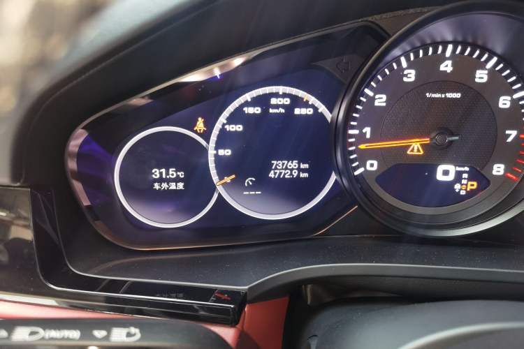 Used Porsche Cayenne 2023 Cayenne 3.0T Platinum Edition Odometer Close Up