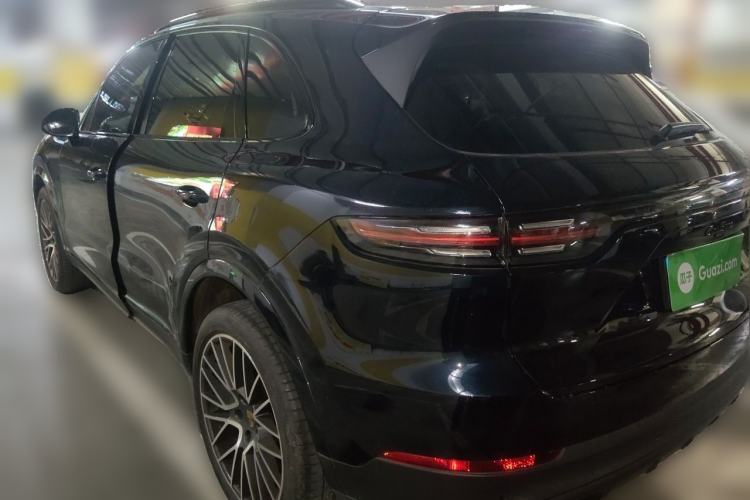 Used Porsche Cayenne 2023 Cayenne 3.0T Platinum Edition Rear Left 45 Deg