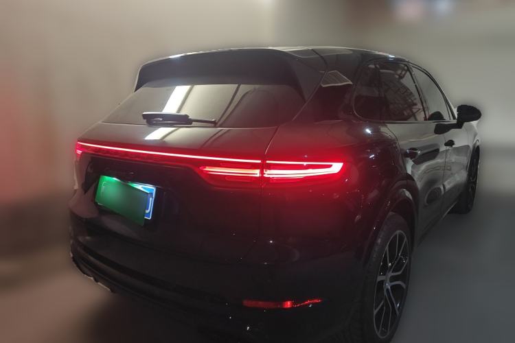 Used Porsche Cayenne 2023 Cayenne S 2.9T Platinum Edition Rear Right 45 Deg