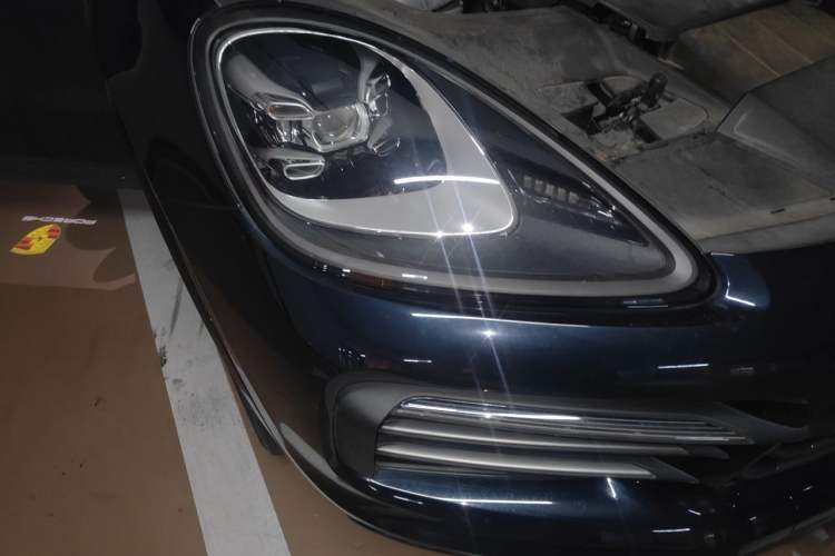 Used Porsche Cayenne 2023 Cayenne 3.0T Platinum Edition Right Front Headlight