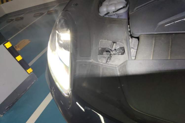 Used Porsche Cayenne 2023 Cayenne 3.0T Platinum Edition Right Front Headlight