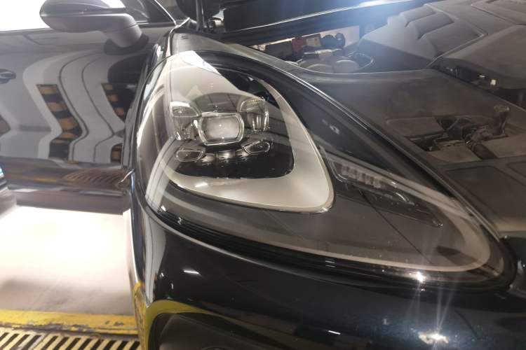 Used Porsche Cayenne 2023 Cayenne 3.0T Platinum Edition Right Front Headlight
